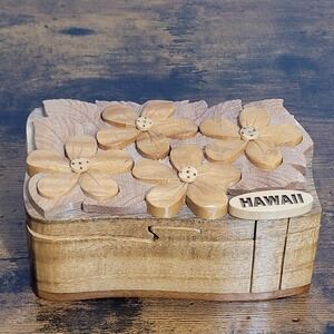 Wooden Puzzle‎ Box Hawaii Flowers